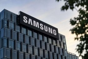 samsung-hits-1-trillion-market-c