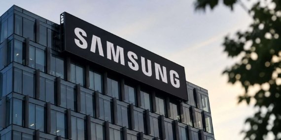 Samsung tarih yazdı: Piyasa değeri 1 Trilyon Doları aştı