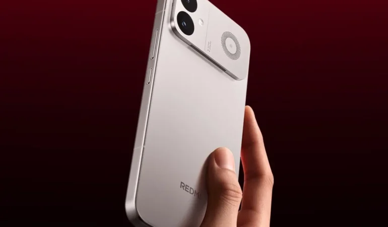 Redmi’den 7 İnçlik Dev Telefon Geliyor! 10.000 mAh Batarya ve 2K Ekran