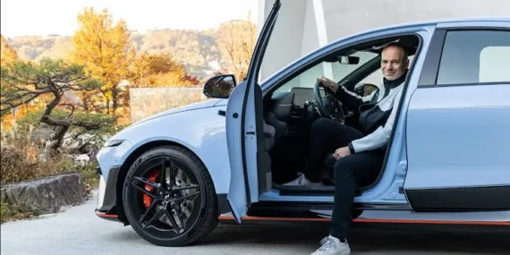 Hyundai’den BMW’ye Dolaylı Gönderme! “148 kWh Bataryaya Gerek Yok”
